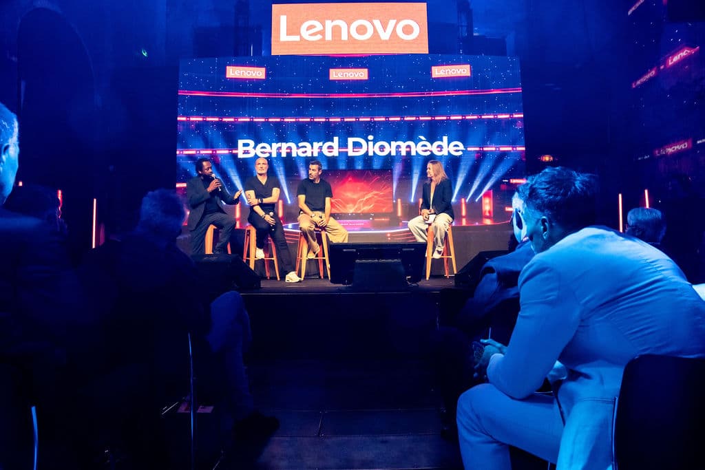Panel avec les légendes du football, dont Bernard Diomède — Lenovo Tech World 26 France (Wild Buzz Agency)