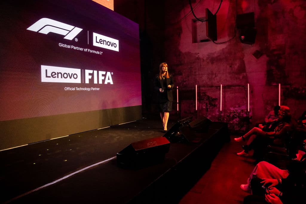 Partenariats F1 x Lenovo et Lenovo x FIFA présentés sur scène (Wild Buzz Agency)