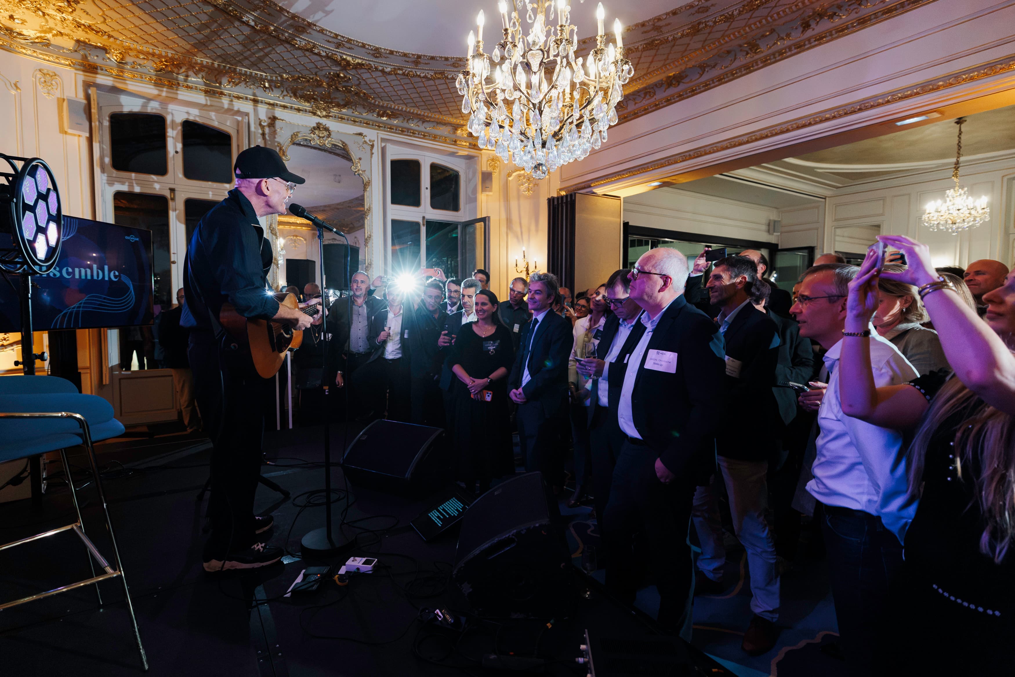 Concert dans les salons pendant les 20 ans de Covage