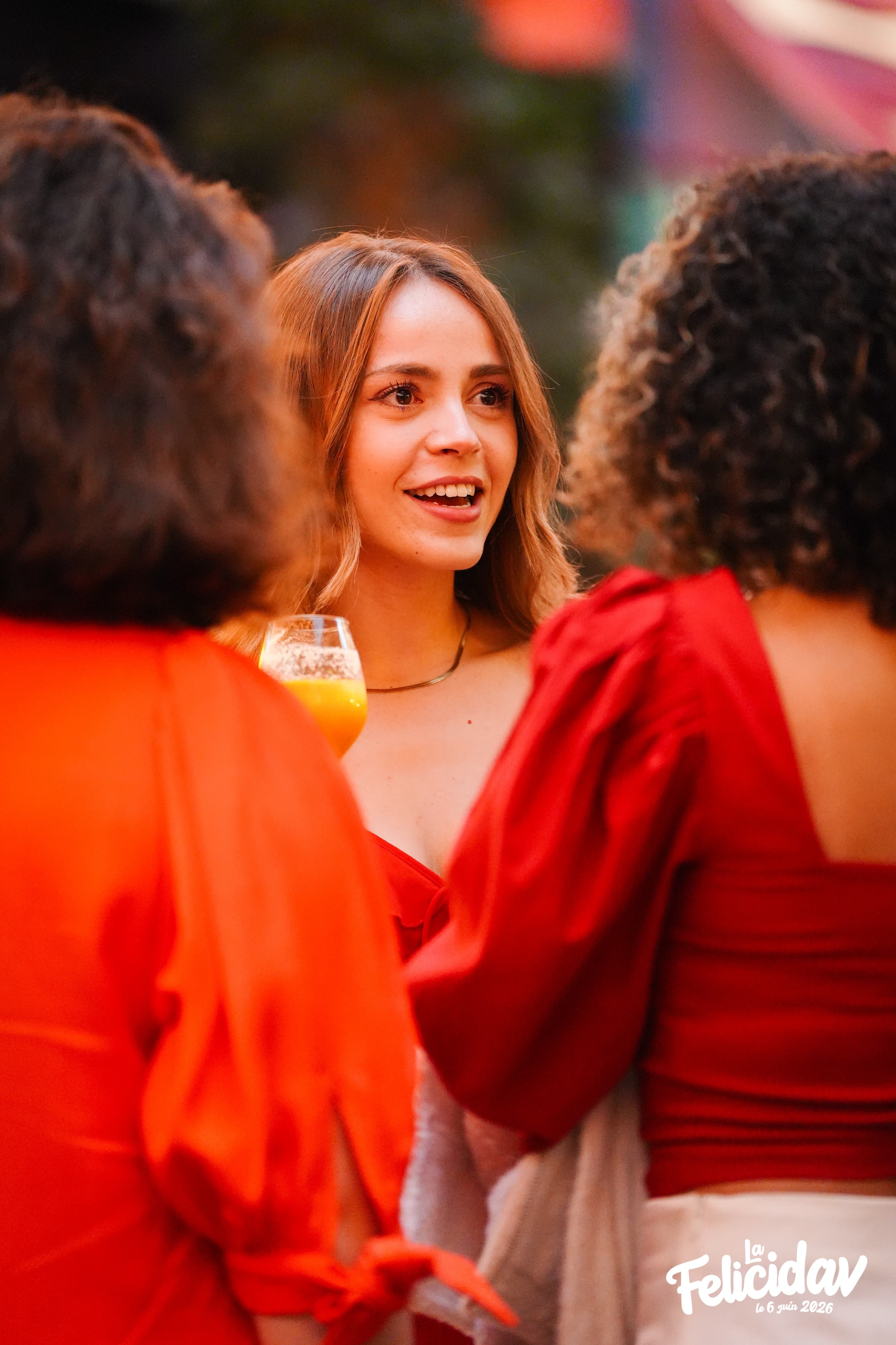 Invitée pendant la soirée La Felicidav