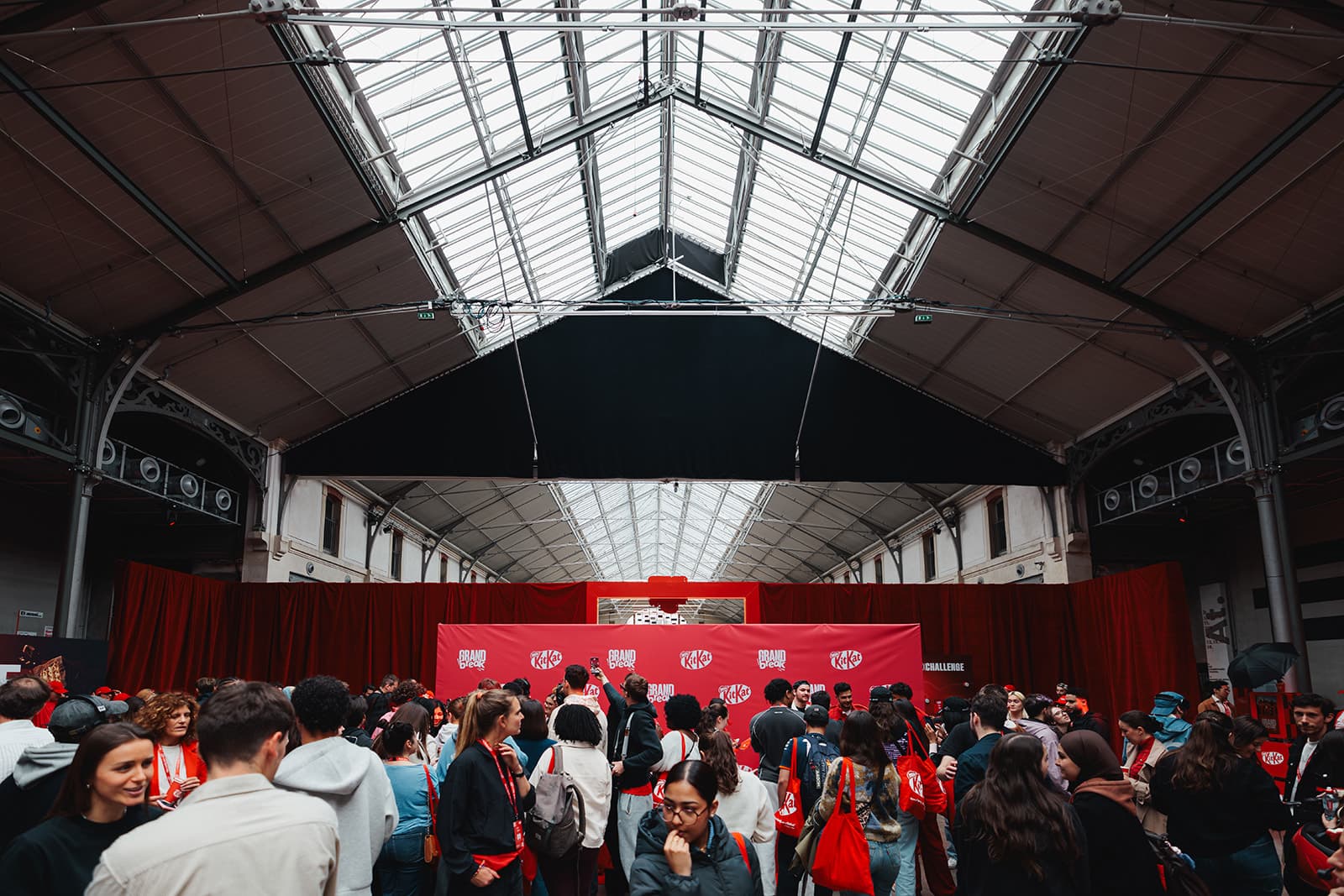Vue d'ensemble du Grand Break KitKat au CENTQUATRE-PARIS