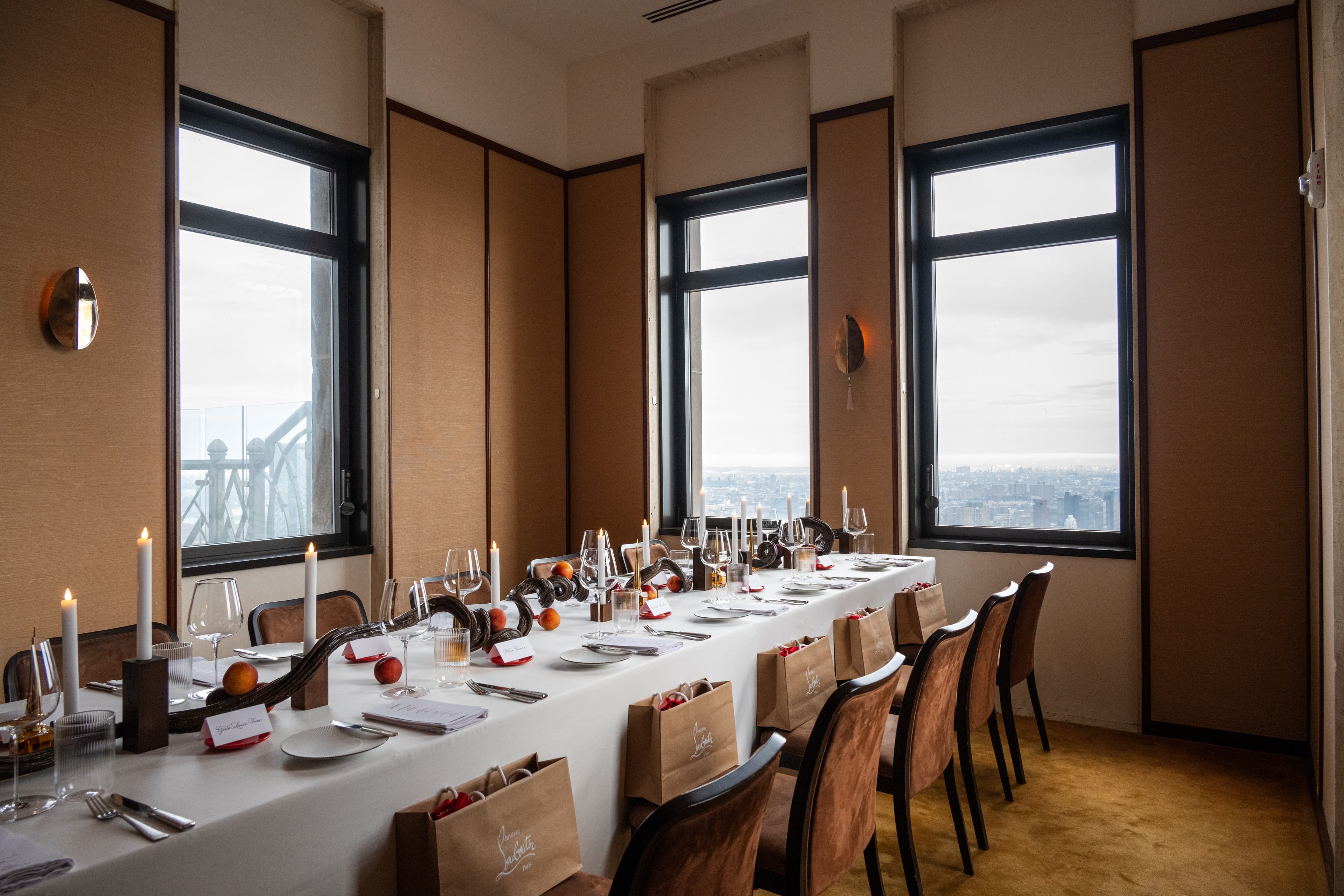 Salle du dîner privé Louboutin au 70 Pine Street